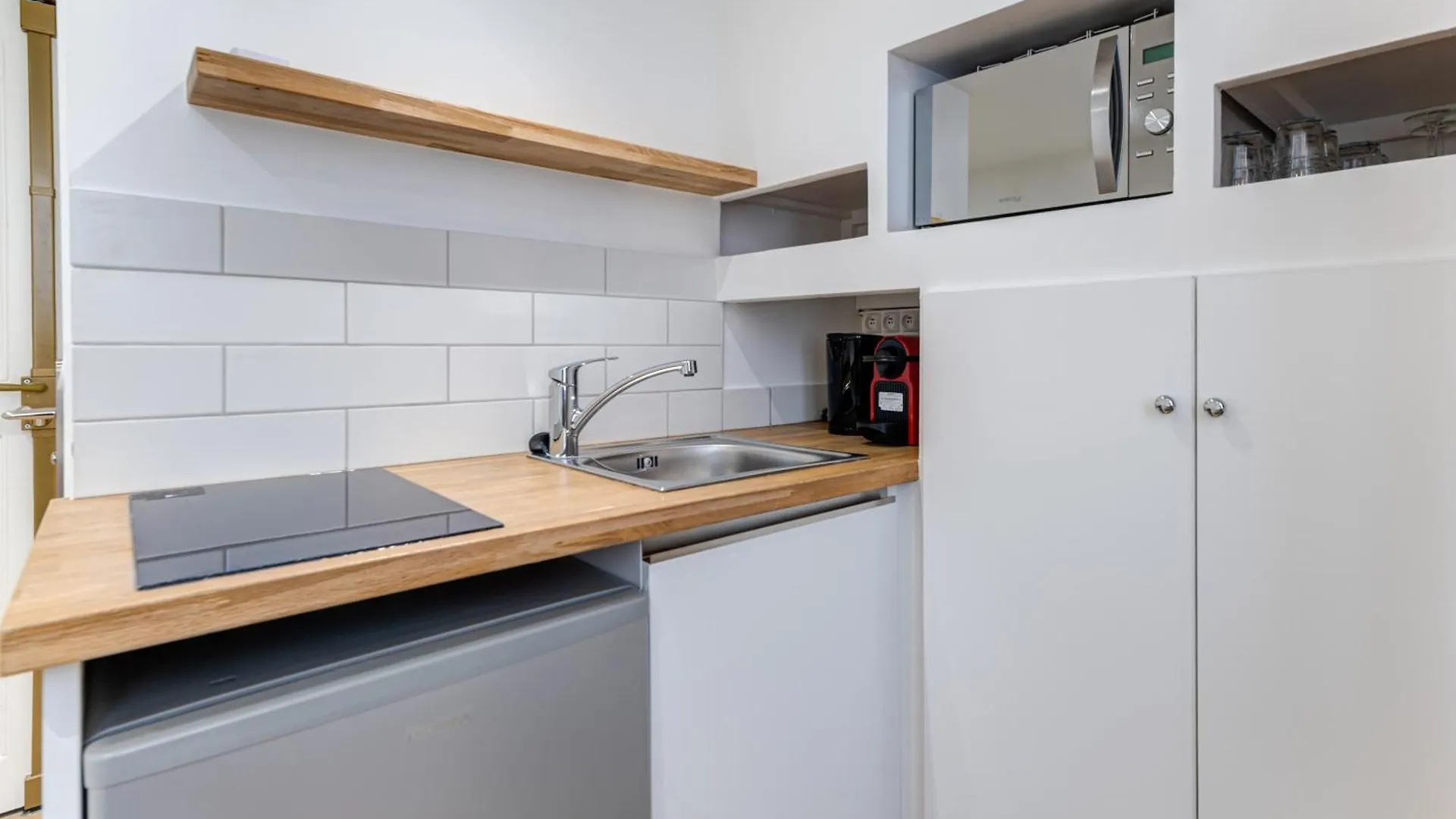 Place Du Pin - Wifi, Ac, 2 Pers Nice 0*,  France